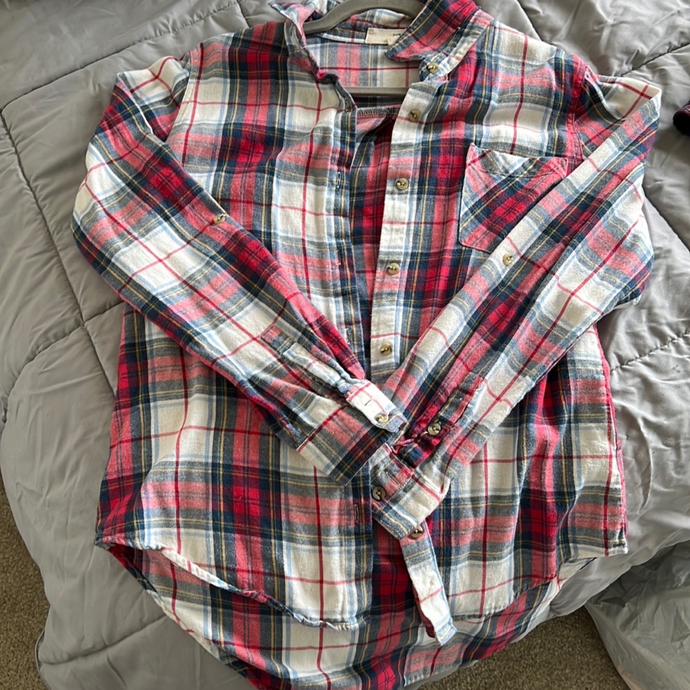 Thread & supply flannel. Size medium
